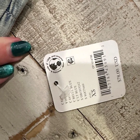 We The Free Fleur Denim Shorts Belle Blue sold out online NWT - Picture 2 of 9